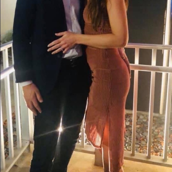 Dusty pink/red revolve midi dress - Picture 6 of 6